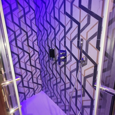 Chroma Italy - Chroma Apt Campo De' Fiori Ngoại thất bức ảnh
